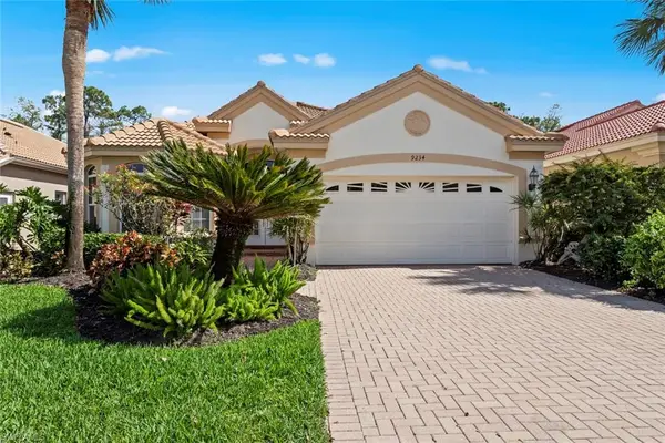 9234 Troon Lakes Dr, NAPLES, FL 34109