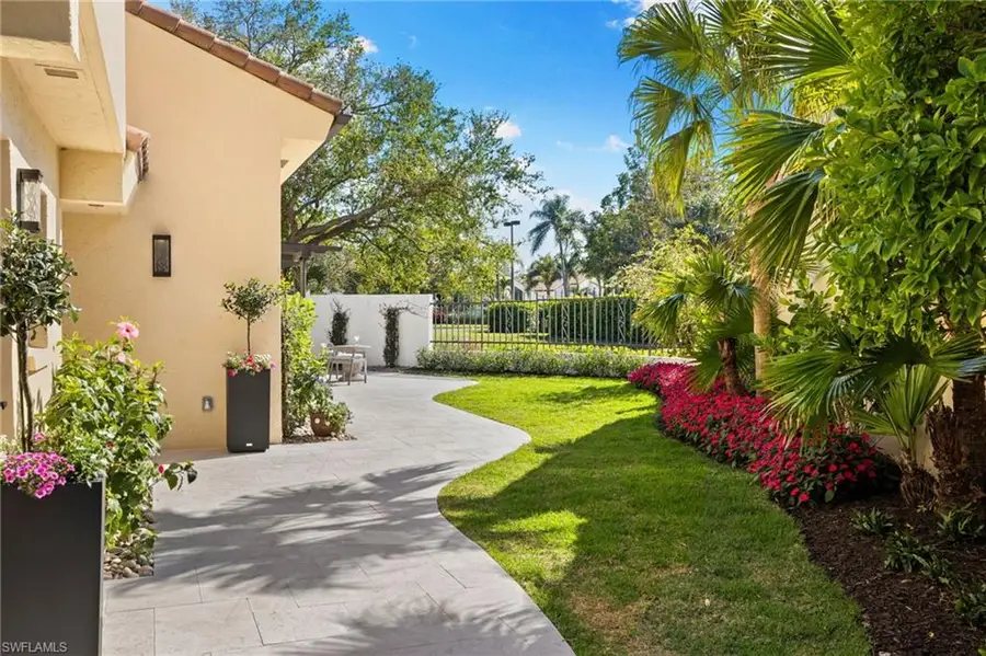 6805 Sand Pointe Cir, Naples, FL 34108 - Image #3