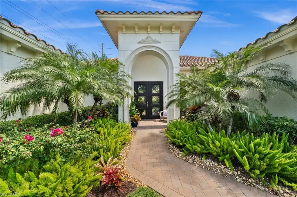 914 Tivoli Ct, Naples, FL 34104 - Image #1