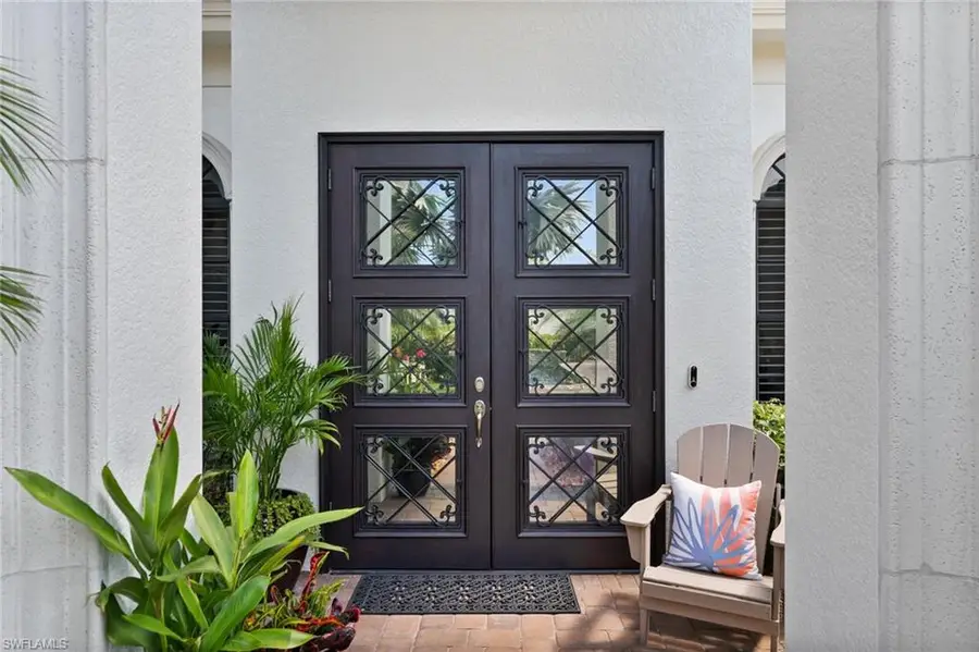 914 Tivoli Ct, Naples, FL 34104 - Image #2