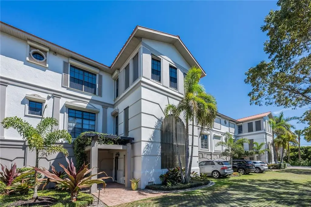 705 10th St S #204, Naples, FL 34102 - #1