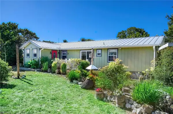 72 Henderson Dr, NAPLES, FL 34114