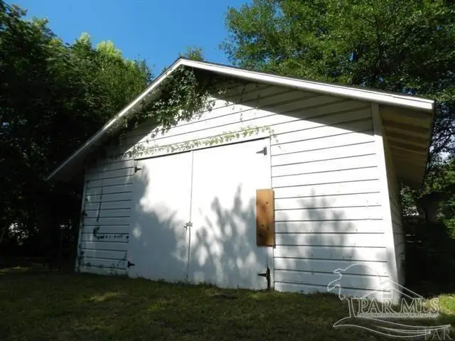 808 Cary Memorial Dr, Pensacola, FL 32505 - Image #2