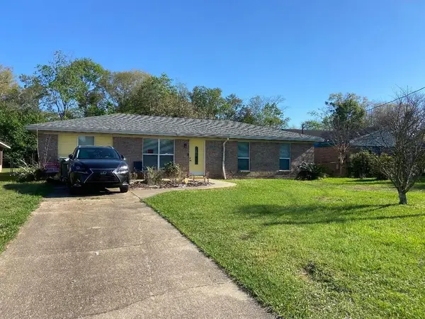 1007 Woodbury Pl, Cantonment, FL 32533