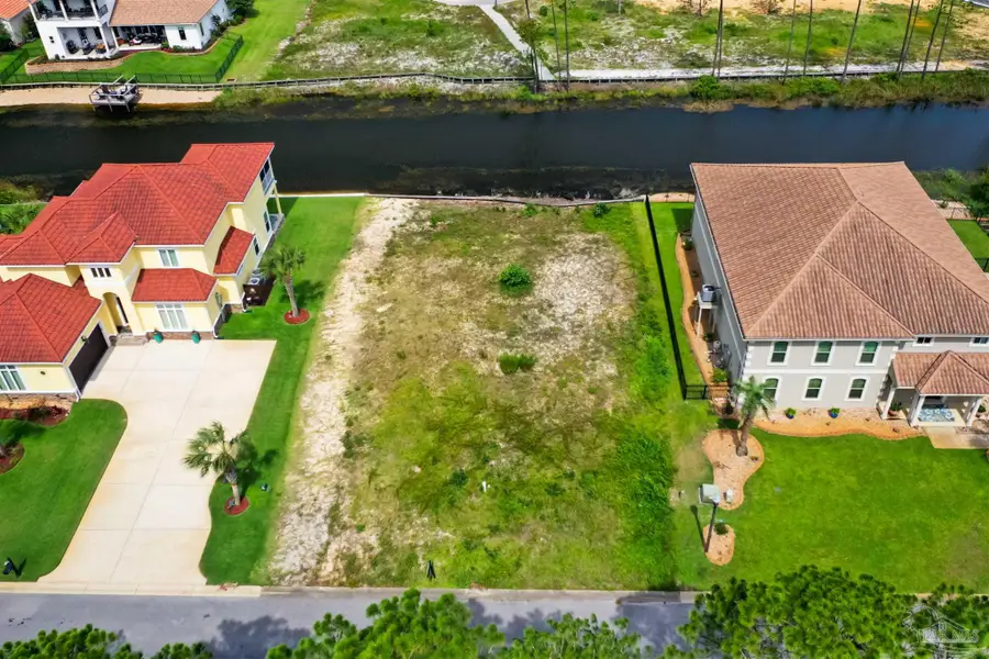 9389 Palmetto Ridge Ct, Navarre, FL 32566 - Image #3