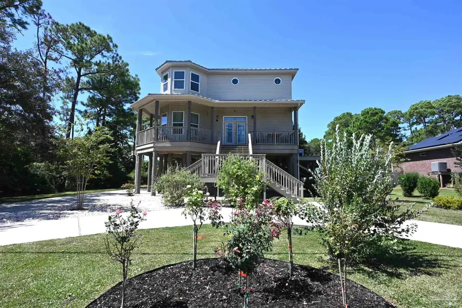 1783 Thresher Dr, Navarre, FL 32566 - Image #2