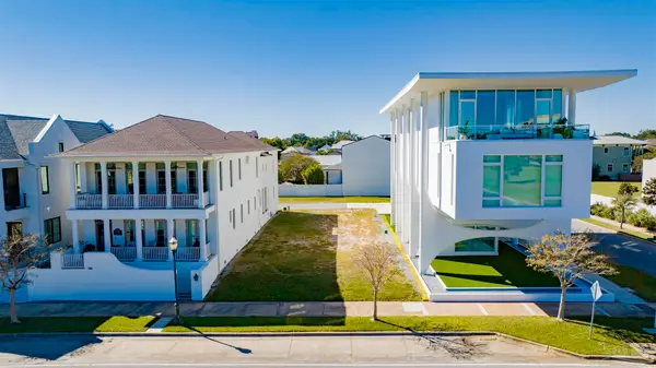 111 S 9th Ave, Pensacola, FL 32503