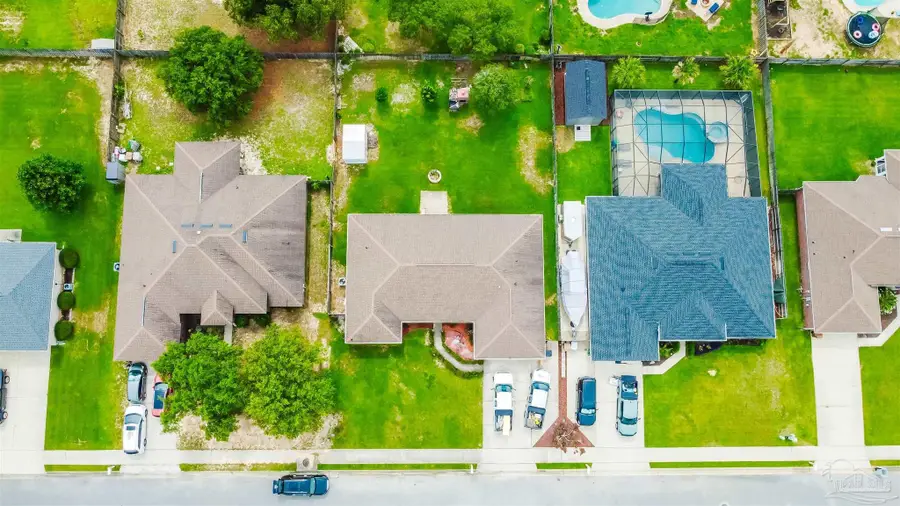 2546 Stormy Cir, Navarre, FL 32566 - #2