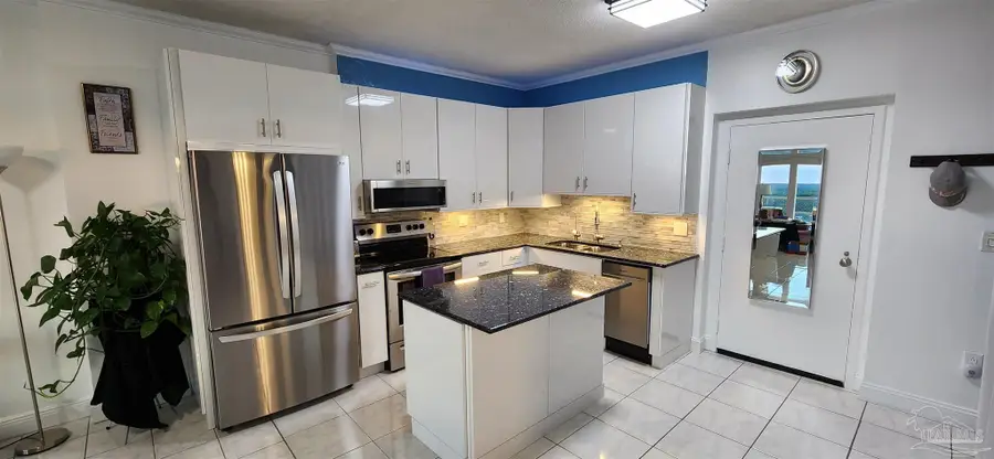 825 Bayshore Dr #1203, Pensacola, FL 32507 - Image #2