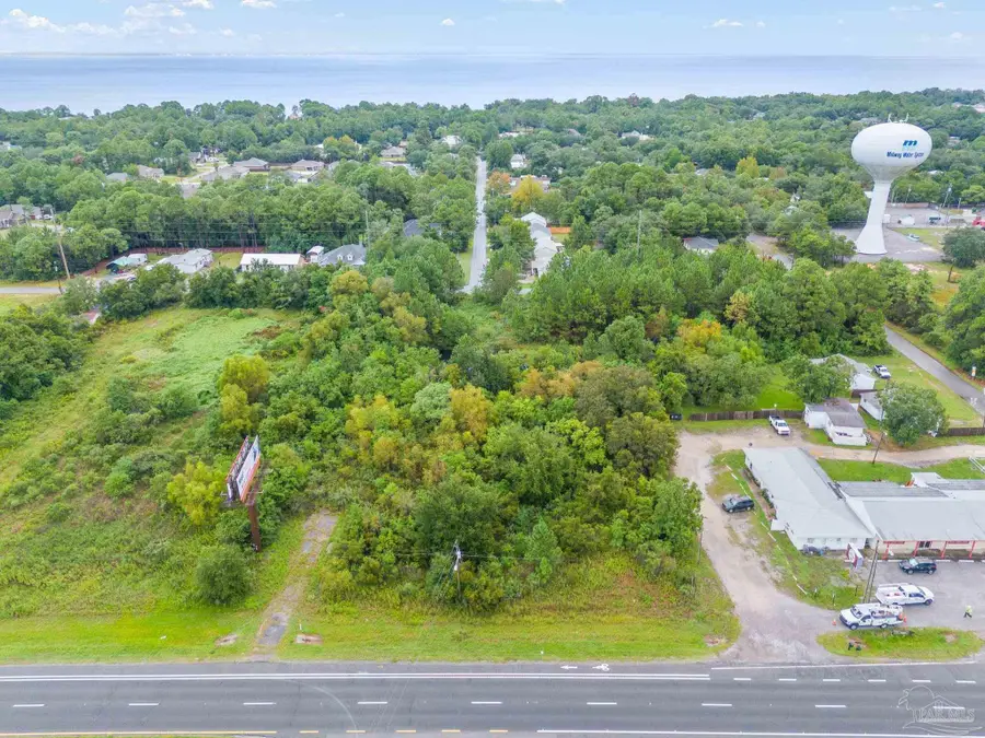 5214 Gulf Breeze Pkwy, Gulf Breeze, FL 32563 - Image #2