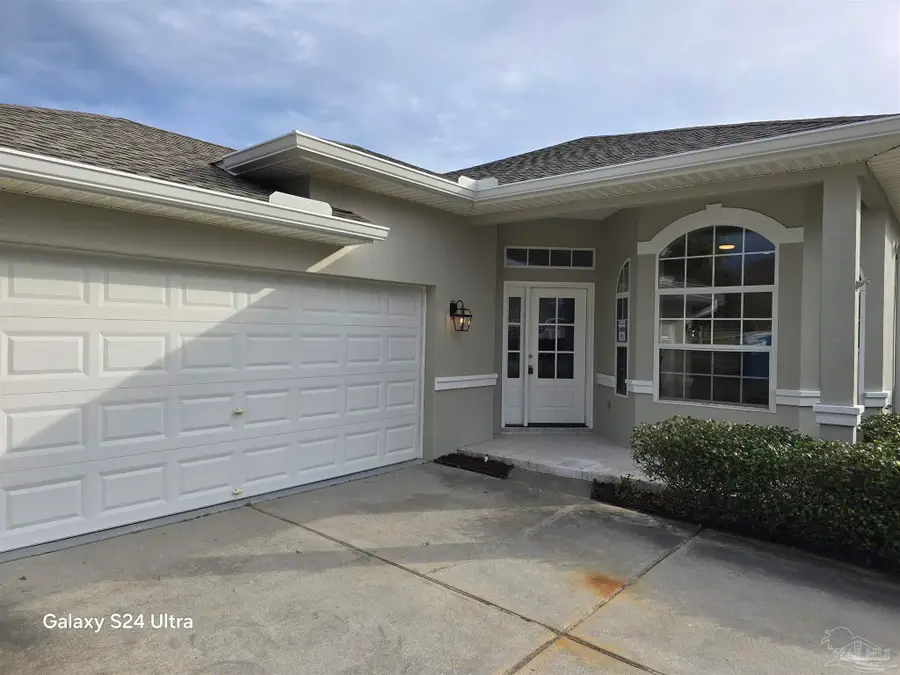 1100 Willowood Cir, Gulf Breeze, FL 32563 - Image #2