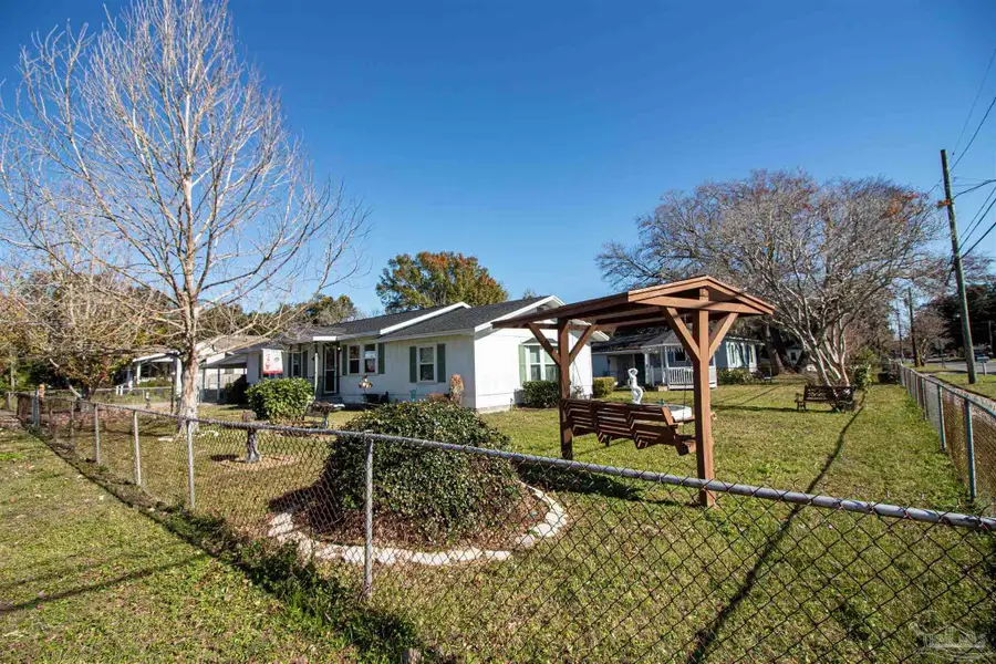 820 S K St, Pensacola, FL 32502 - Image #2