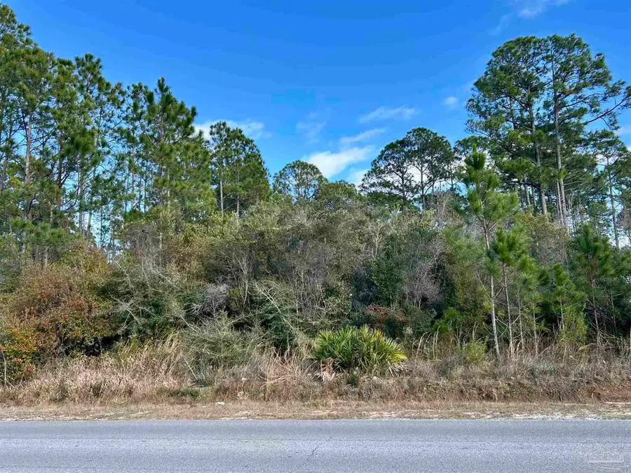 2302 Avenida De Sol, Navarre, FL 32566 - Image #2