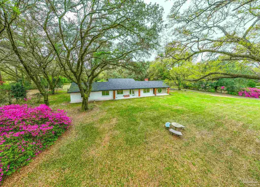 5205 Bankhead Dr, Pensacola, FL 32526 - Image #3