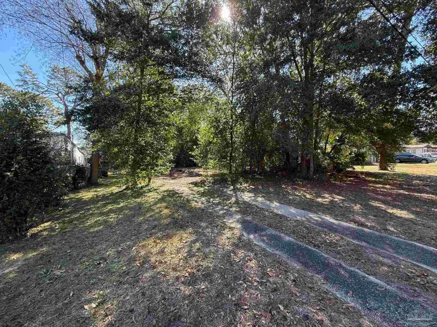 809 Fremont Ave, Pensacola, FL 32505 - Image #2