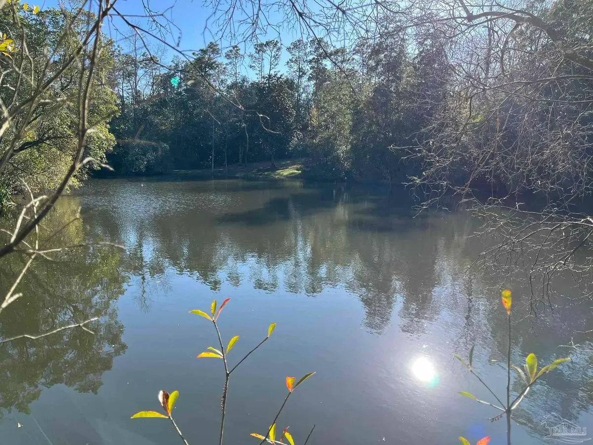 1046 Fleming Dr, Pensacola, FL 32534 - Image #1