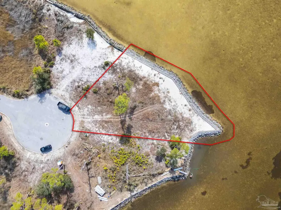 16353 Tarpon Dr, Pensacola, FL 32507 - Image #2