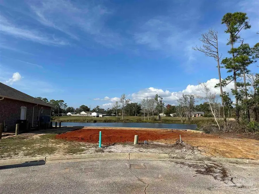 26 Mirror Lake Ct, Pensacola, FL 32507 - Image #2