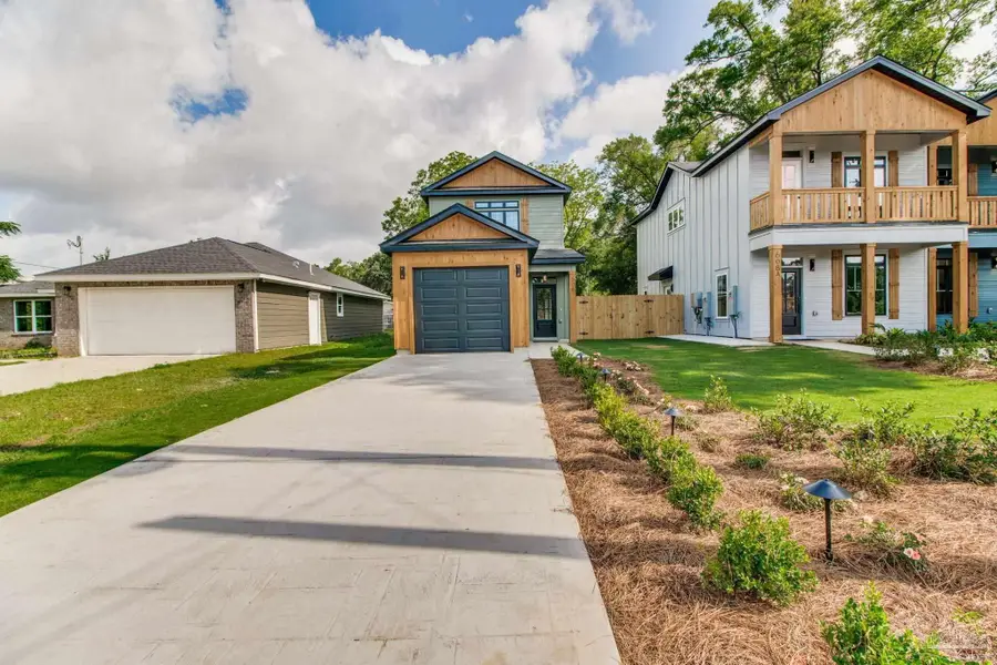 606 E Leonard St, Pensacola, FL 32503 - #3