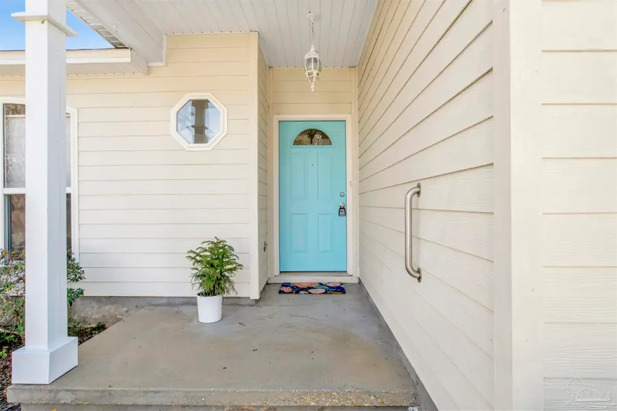 5951 Bay Vista Dr, Pensacola, FL 32507 - Image #3