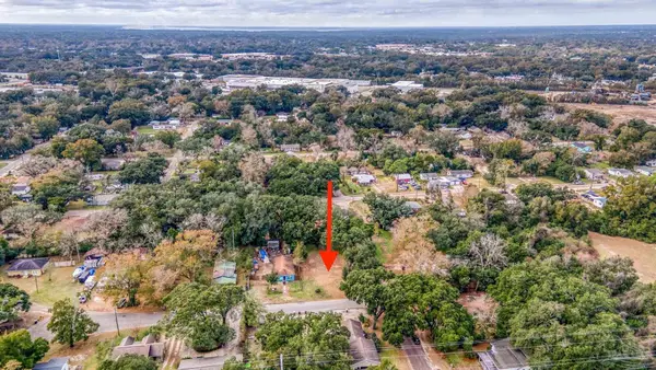 5 Simon Ct, Pensacola, FL 32505