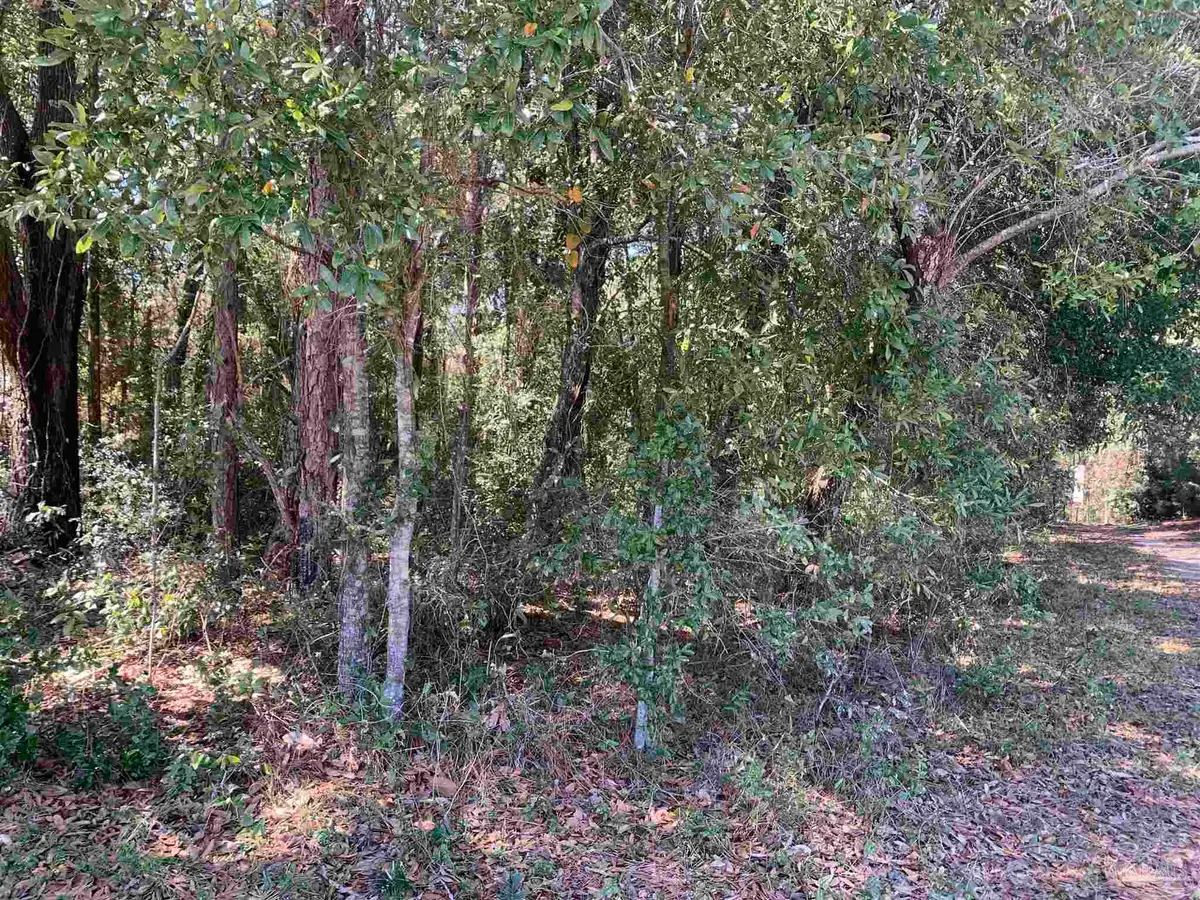 6327 Summer Lakes Ln, Pensacola, FL 32504 - Image #1