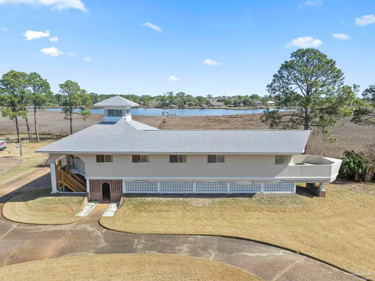 4758 Bayside Dr, Milton, FL 32583 - Image #1