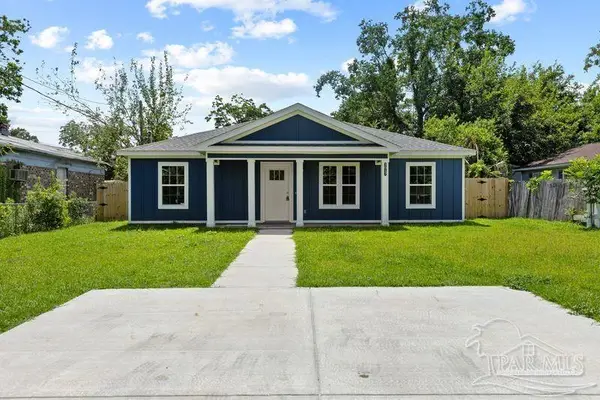 3017 Berwick St, Pensacola, FL 32503