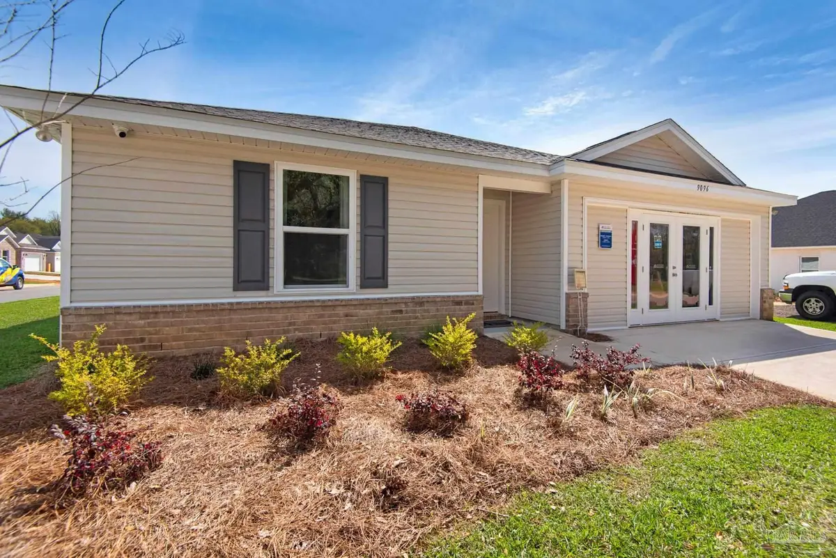 9096 N Eight Mile Creek Rd, Pensacola, FL 32534 - Image #1