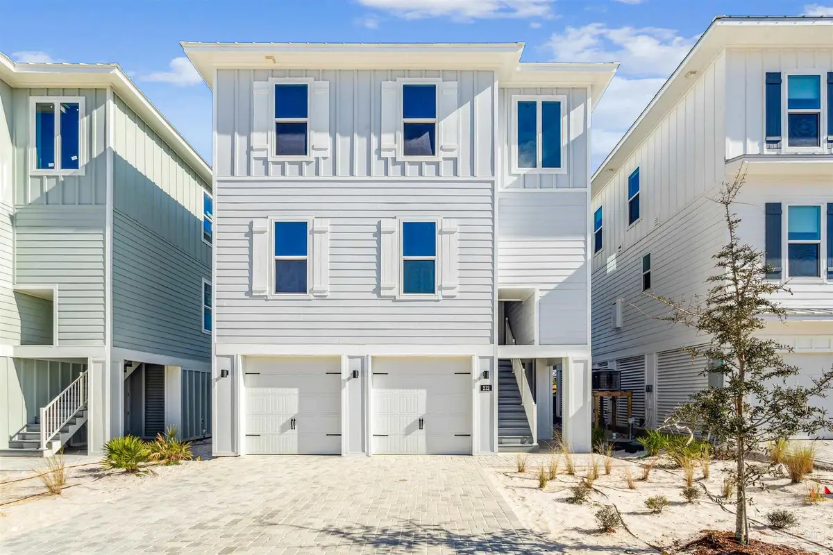 212 Clipper Dr, Pensacola, FL 32507 - Image #1