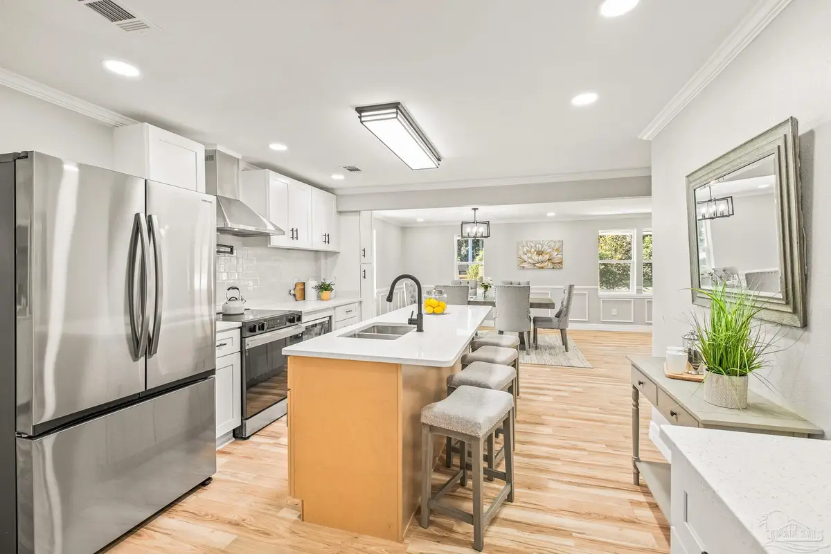 216 W 9 1/2 Mile Rd, Pensacola, FL 32514 - Image #1