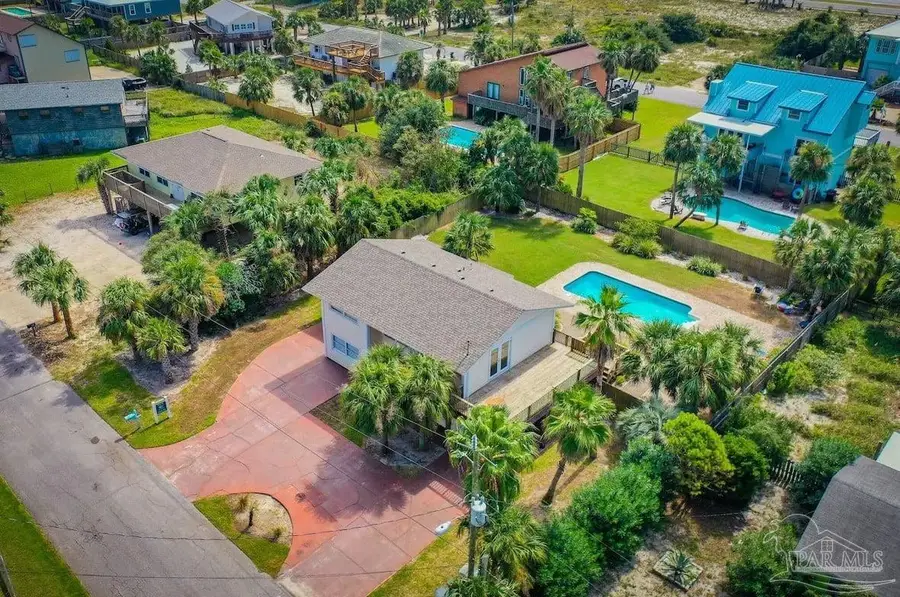906 Largo Dr, Pensacola Beach, FL 32561 - Image #2