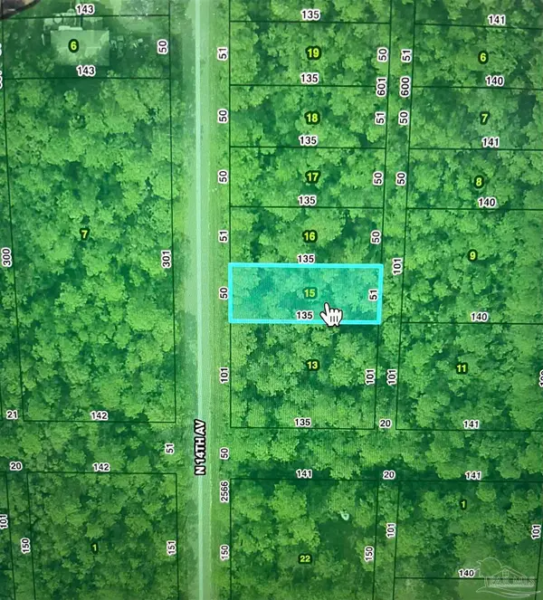 000 14th Ave, Milton, FL 32583