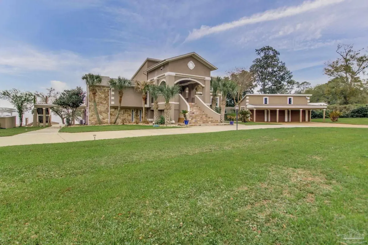 33495 Woodlands Dr, Lillian, AL 36549 - Image #1