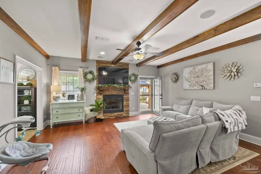 6456 Pansy Dr, Milton, FL 32570 - Image #2