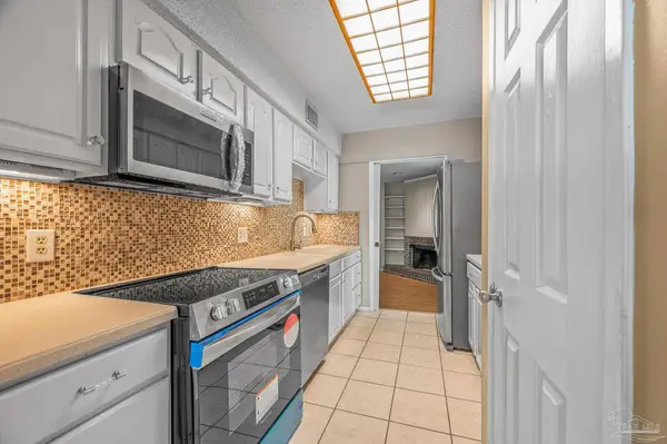 3400 Wimbledon Dr #5, Pensacola, FL 32504