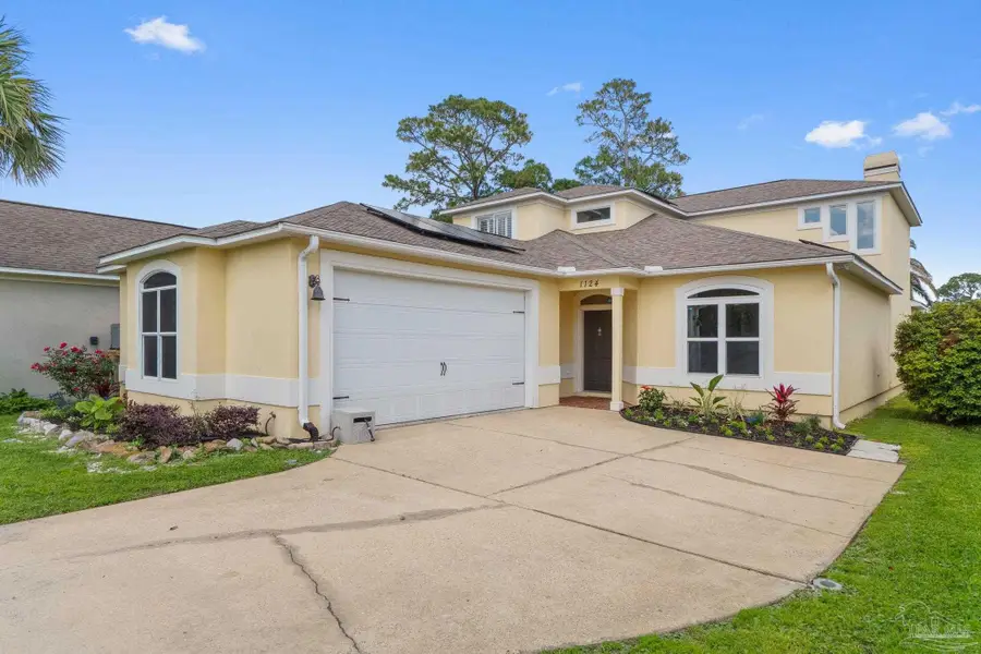 1124 Willowood Cir, Gulf Breeze, FL 32563 - Image #3