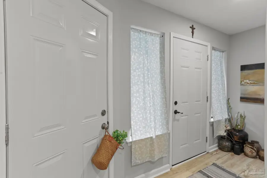 6273 Kirsten Dr, Pensacola, FL 32504 - Image #2