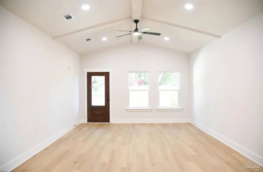 201 Charleston Dr, Pensacola, FL 32534 - Image #3