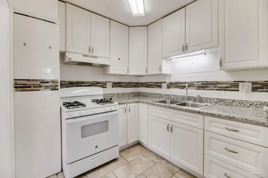 22 Gloucester Ave, Pensacola, FL 32505 - Image #3