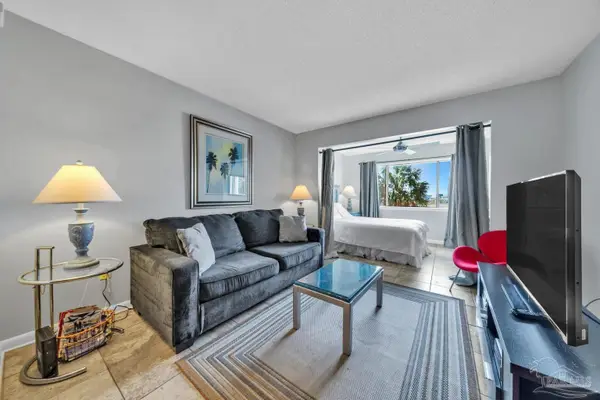 7453 Sunset Harbor Dr #Apt 2-204, Navarre Beach, FL 32566