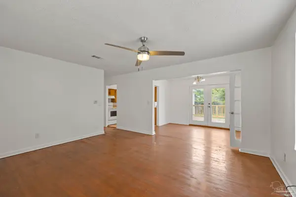 204 Chaseville St, Pensacola, FL 32507