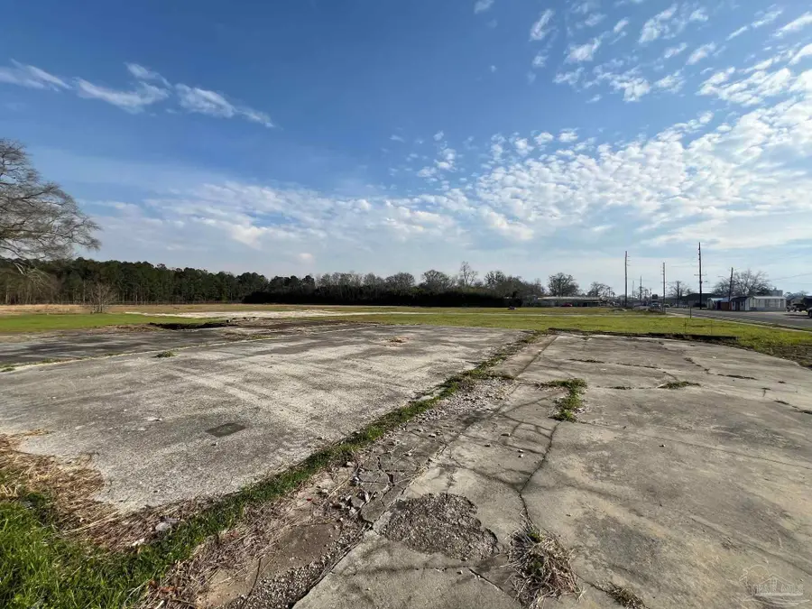 326 N Main St, Atmore, AL 36502 - Image #2