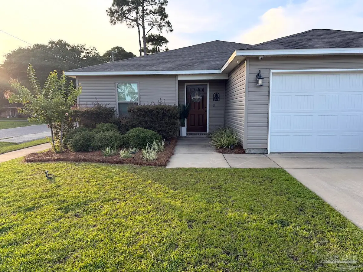 8780 Schooner Ln, Pensacola, FL 32507 - #1