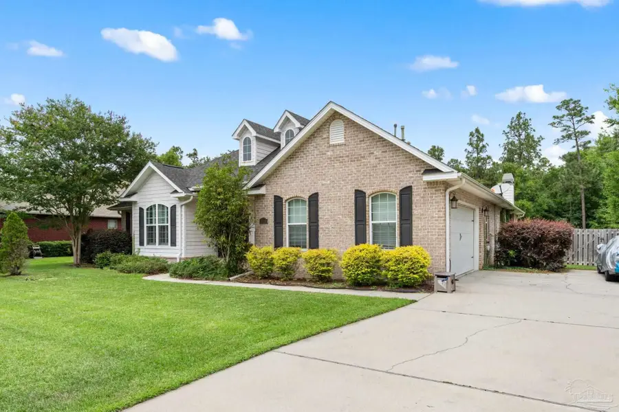 5718 Sparkleberry Ln, Pensacola, FL 32526 - Image #2