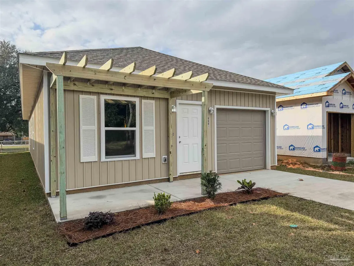 8601 Walnut Ave, Pensacola, FL 32534 - Image #1