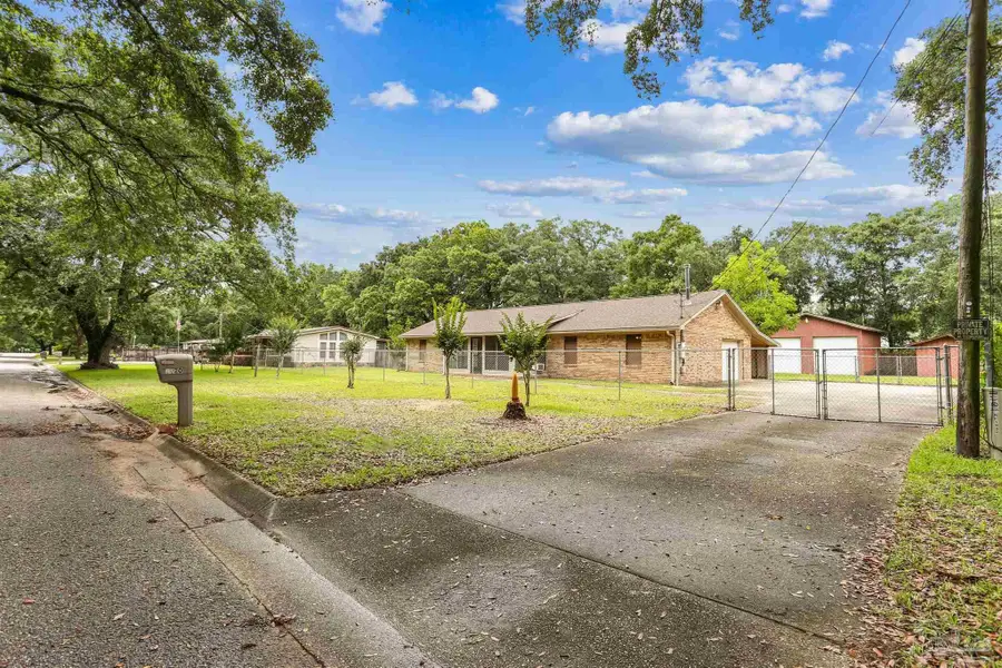 1920 Cope Ln, Pensacola, FL 32526 - #2