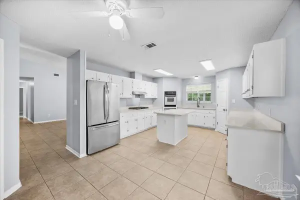 9037 Cayman Ln, Pensacola, FL 32506