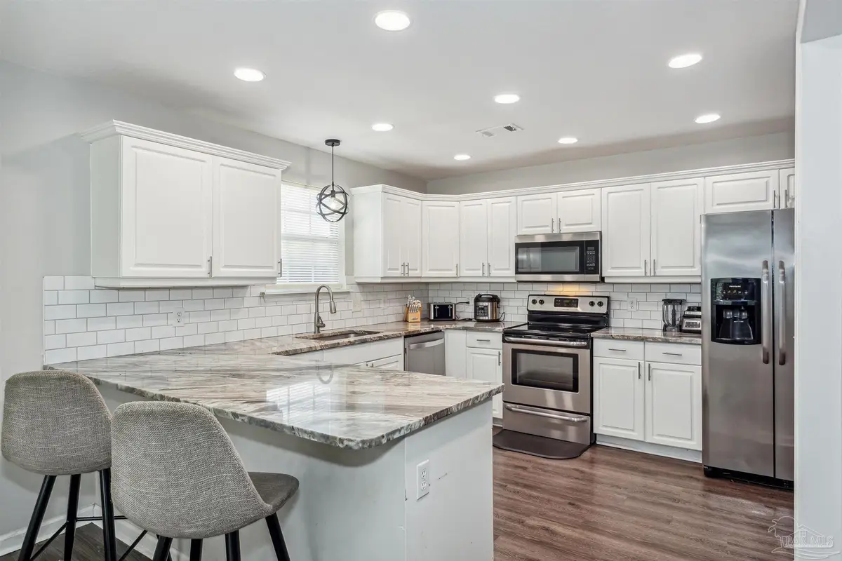 911 Vonna Jo Cir, Pensacola, FL 32506 - Image #1