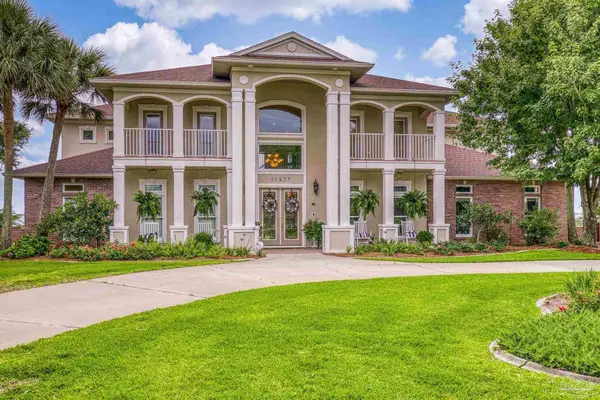 11639 Chanticleer Dr, Pensacola, FL 32507